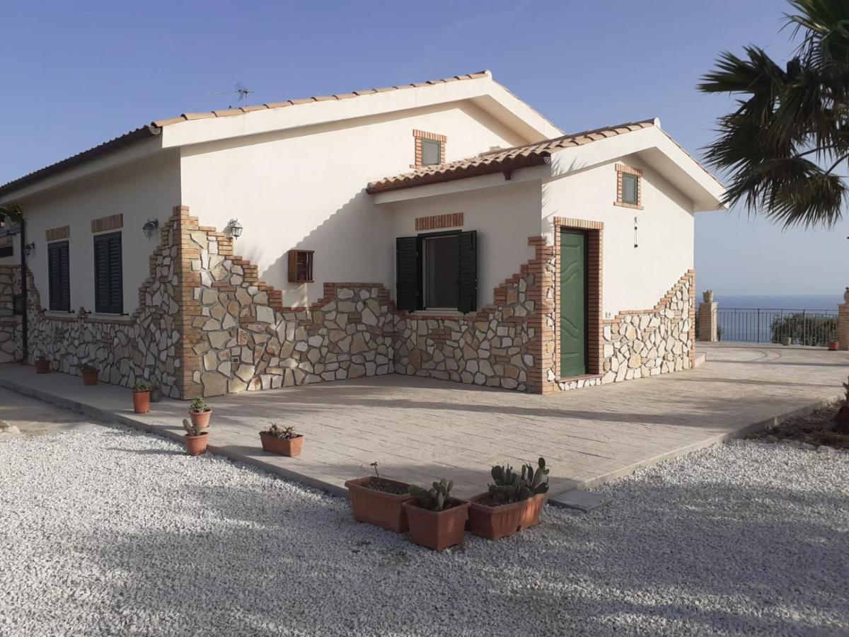 Il Casale Di Bovo Marina Villa Montallegro Exterior photo