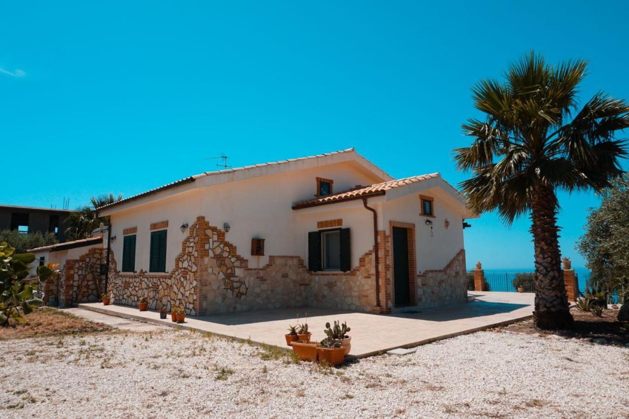 Il Casale Di Bovo Marina Villa Montallegro Exterior photo